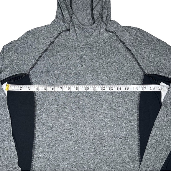 Under Armour Threadborne Featherweight Heat Gear Tie Hoodie Gray Black Medium M - Picture 8 of 15
